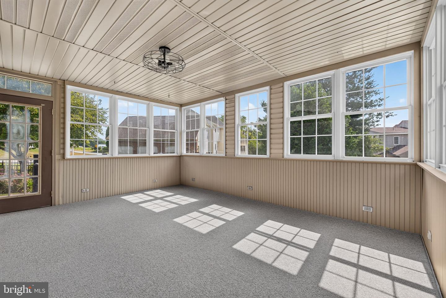 5 Village Dr Property Photo 22