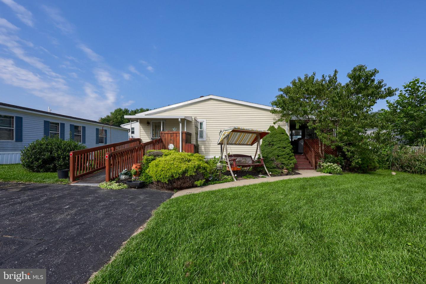 109 Jemfield Ct Property Photo 1