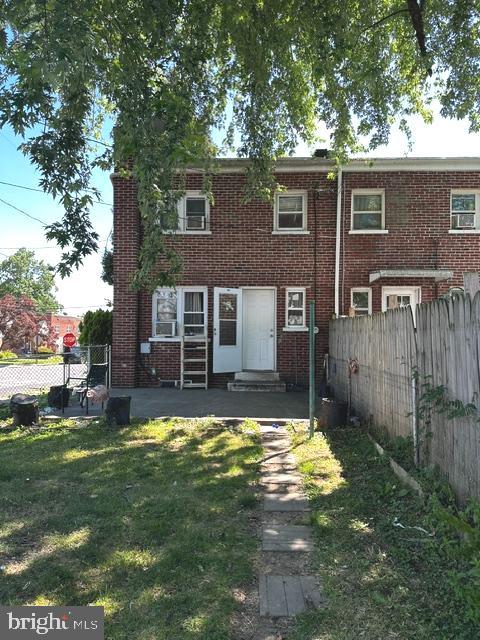 75 Prospect St Property Photo 8