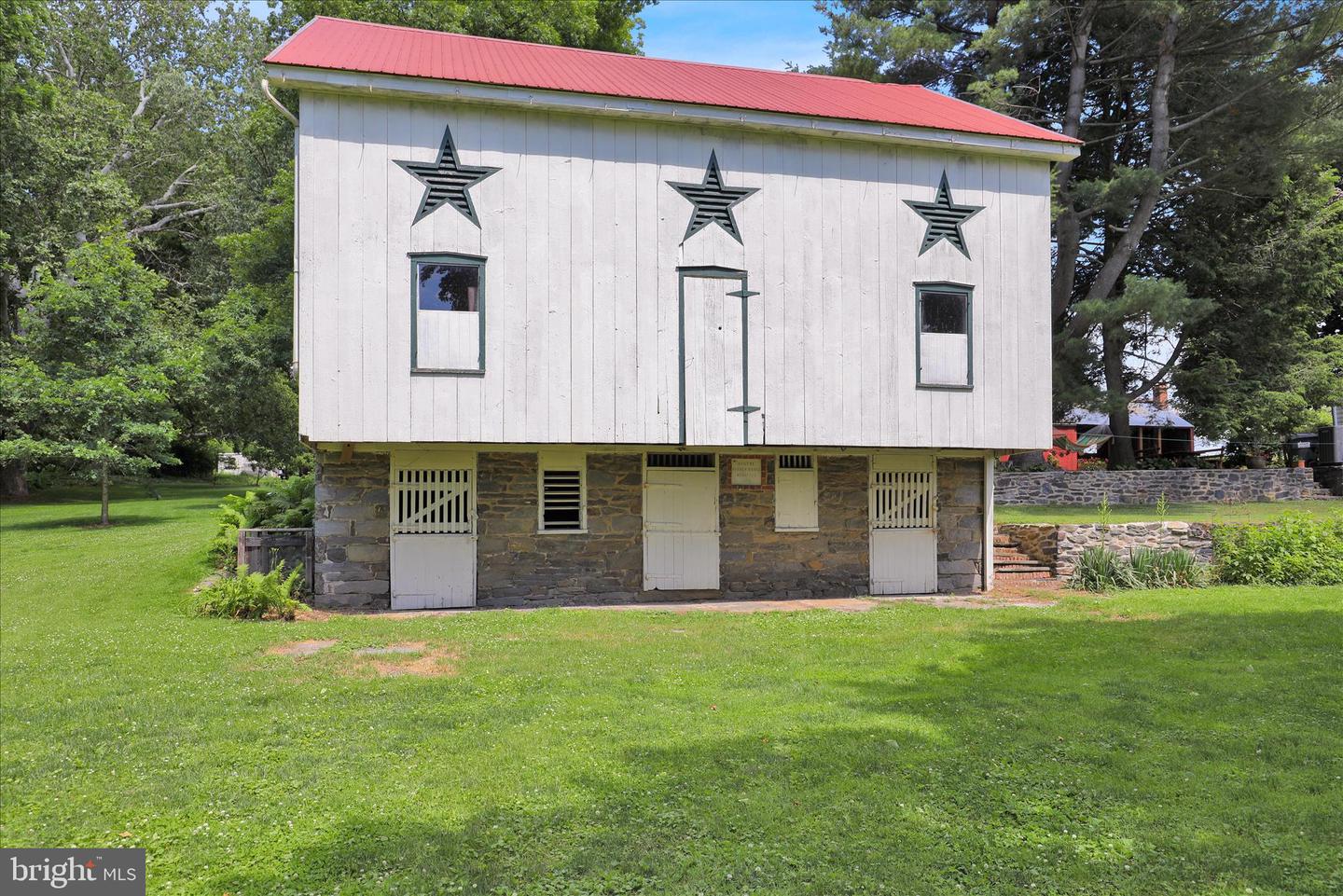 400 Baumgardner Rd Property Photo 15
