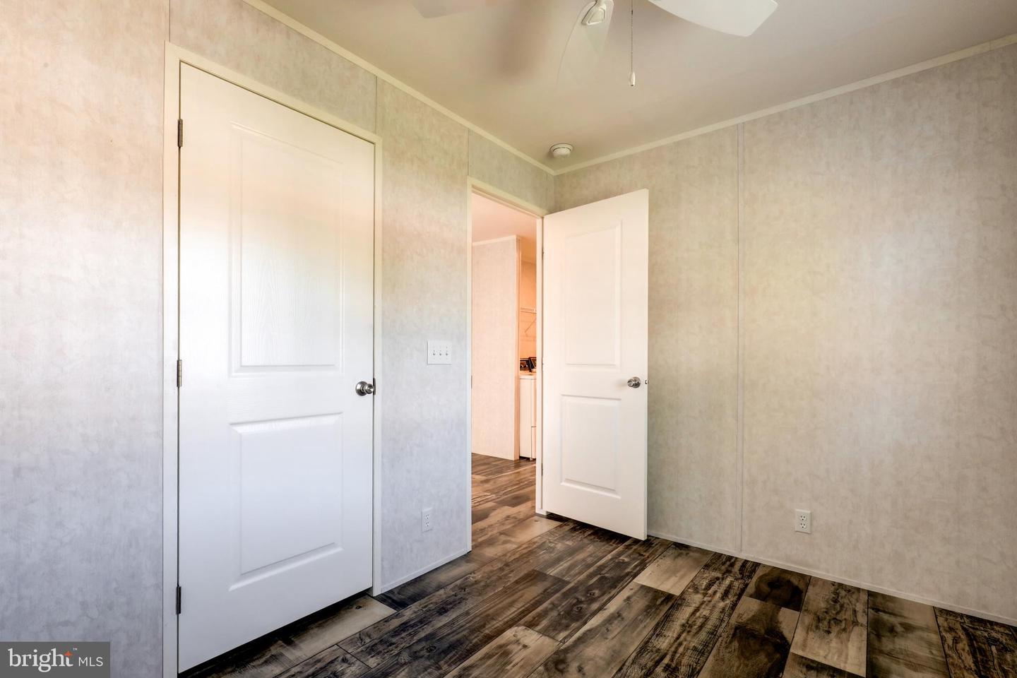 75 Lobin Rd Property Photo 15