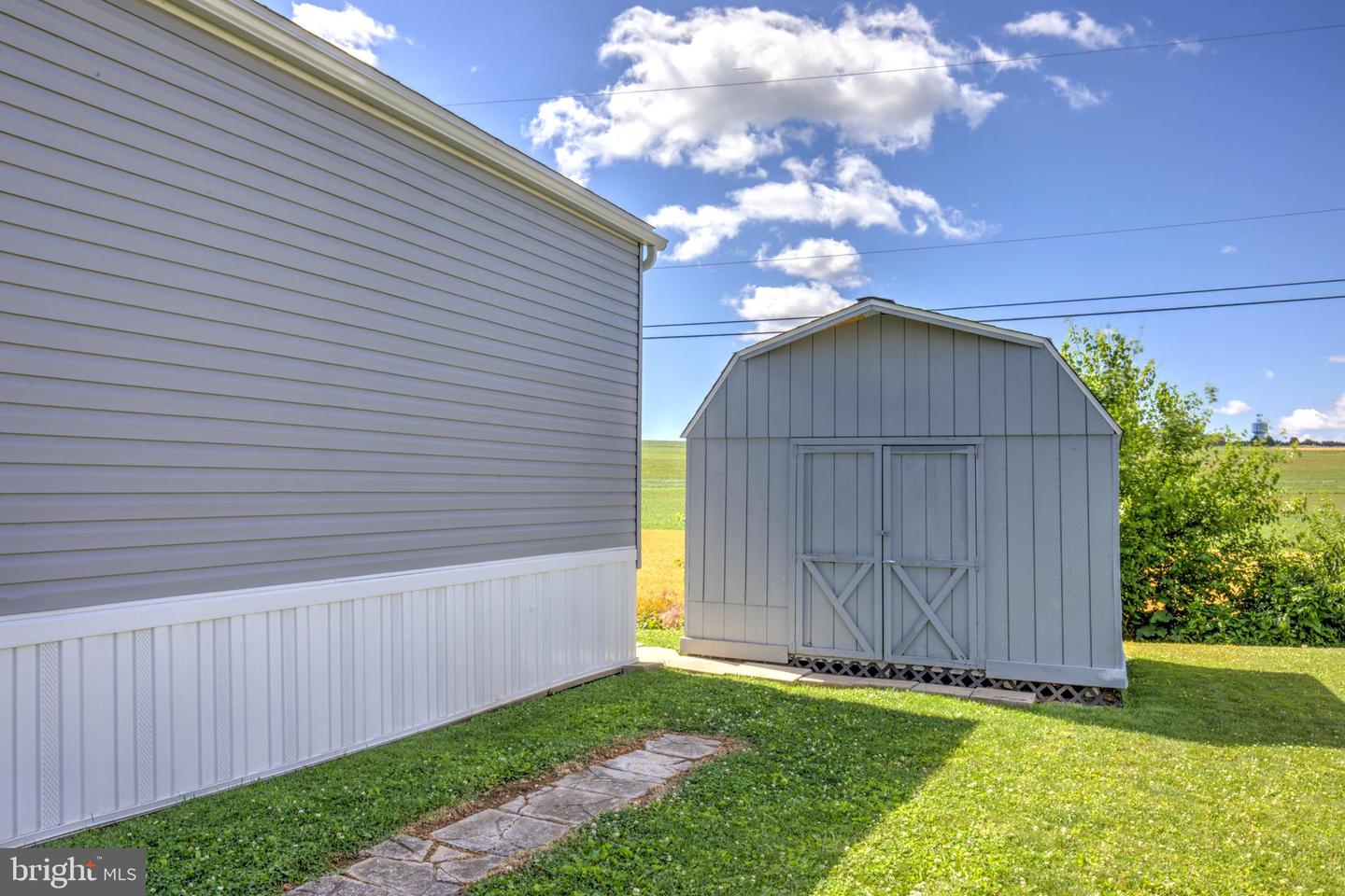 75 Lobin Rd Property Photo 21