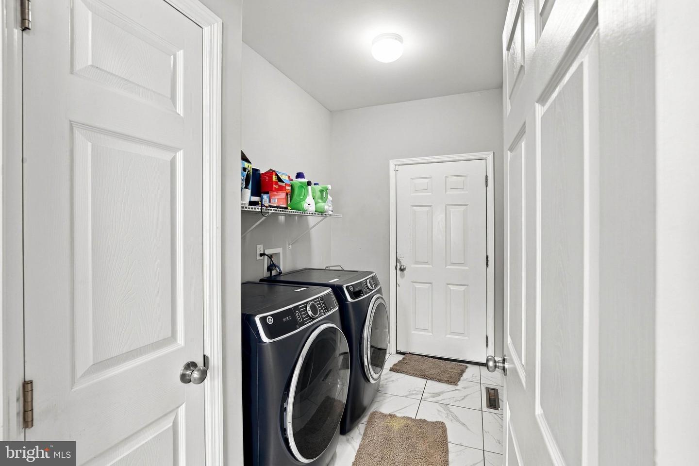 137 Goldenfield Dr Property Photo 23