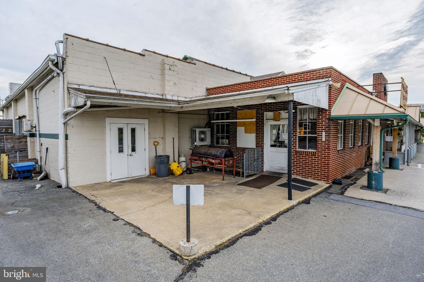 3093 & 3097 Old Philadelphia Pike Property Photo 8