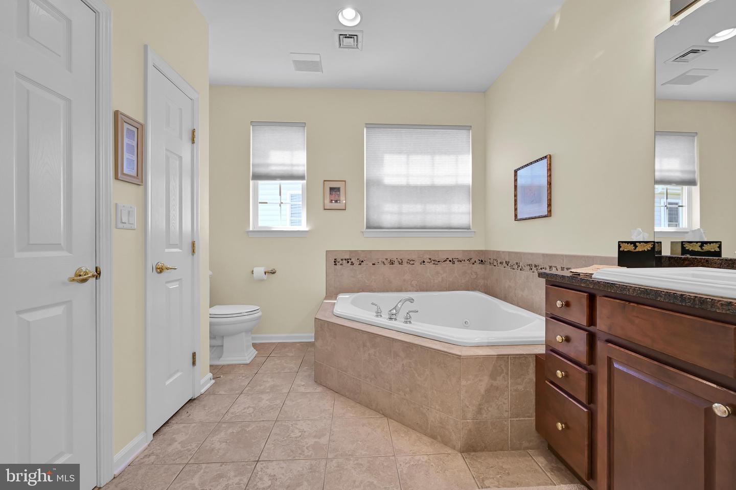 1546 Emerson Dr Property Photo 32