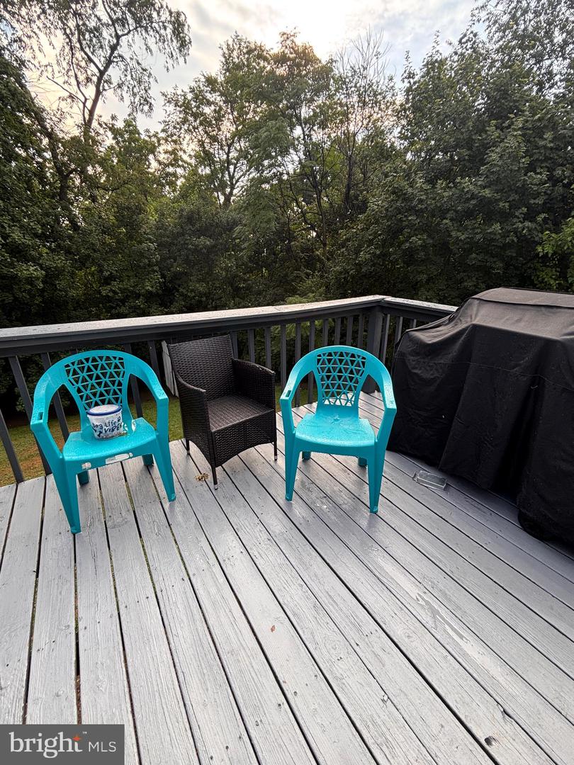 8 E Pearl Dr Property Photo 3