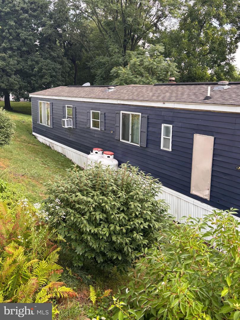 8 E Pearl Dr Property Photo 9