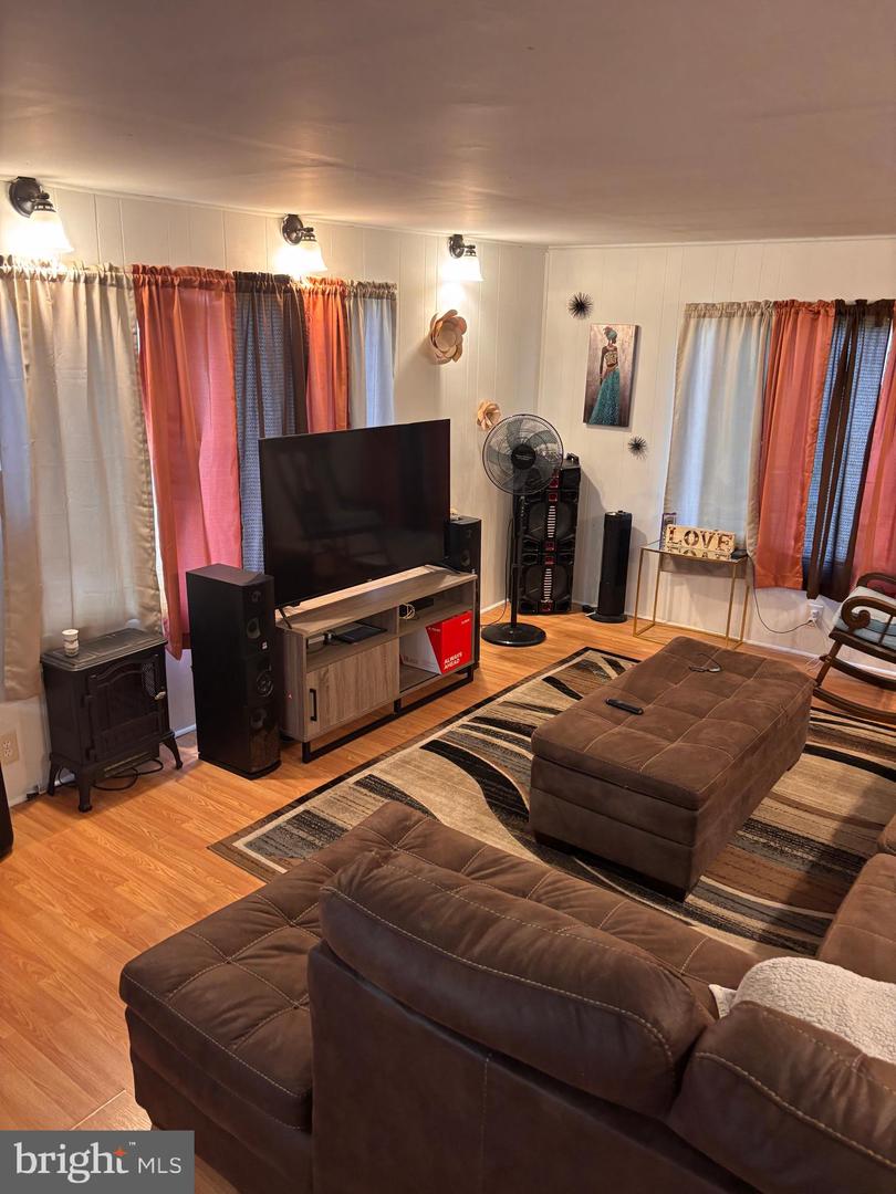 8 E Pearl Dr Property Photo 33
