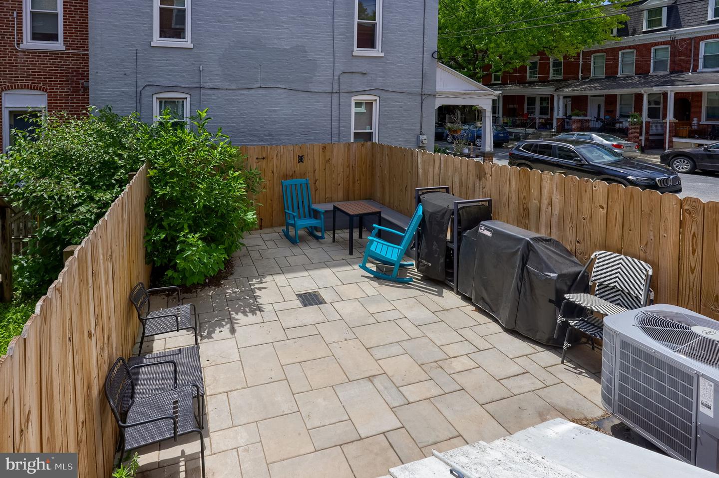 644 W Walnut St Property Photo 50