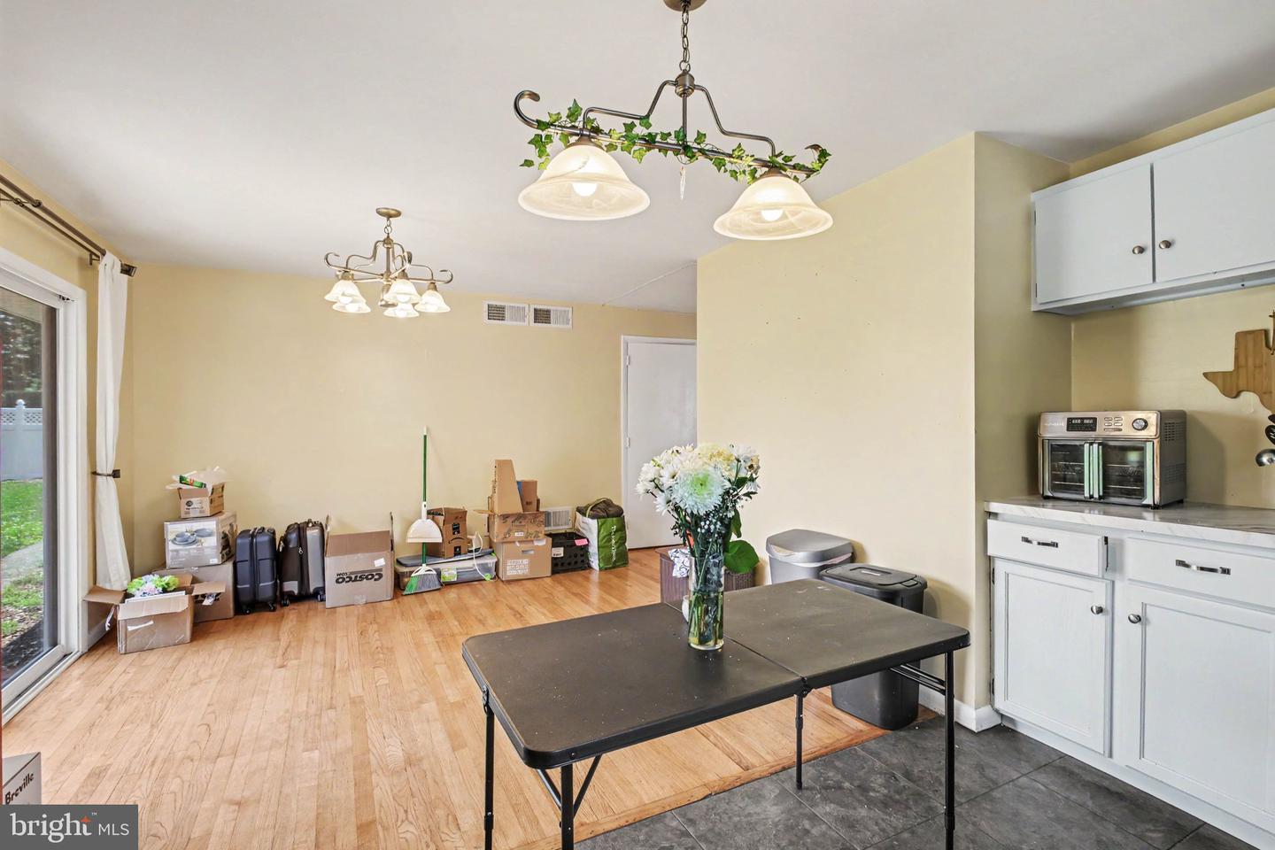 203 Whittier Ln Property Photo 8