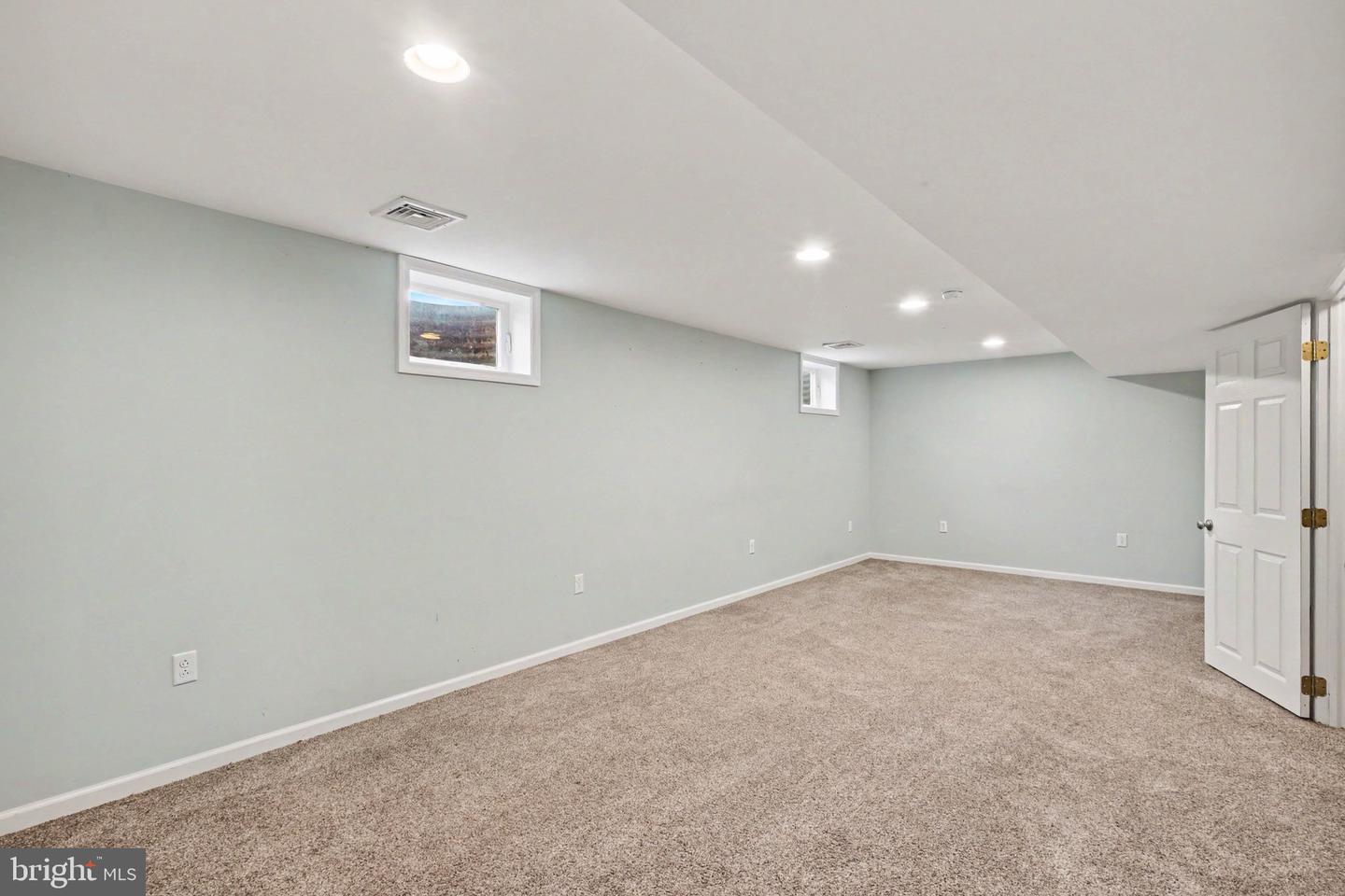 203 Whittier Ln Property Photo 16
