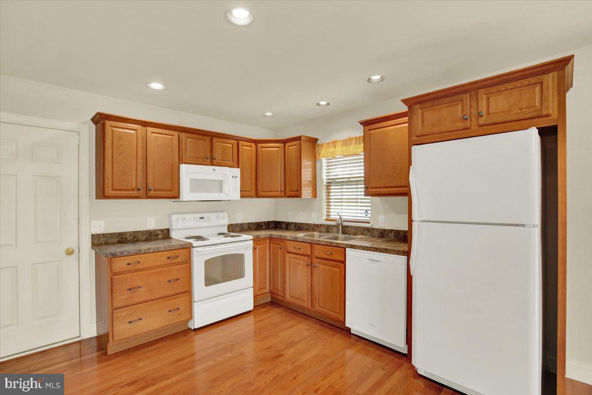 103 Goldenfield Dr Property Photo 10