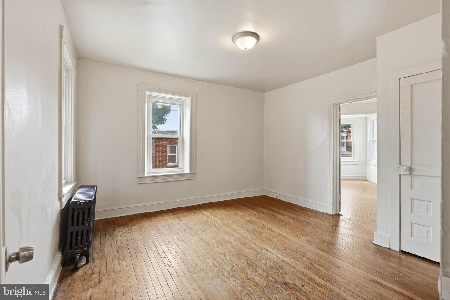121 Laurel St Property Photo 7