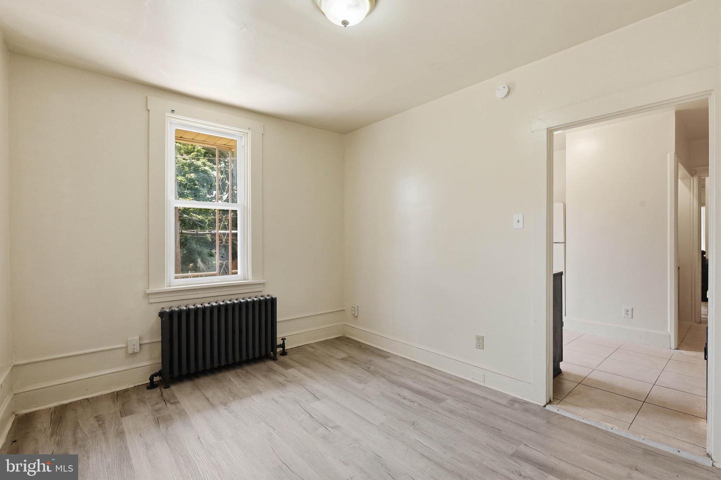 121 Laurel St Property Photo 14