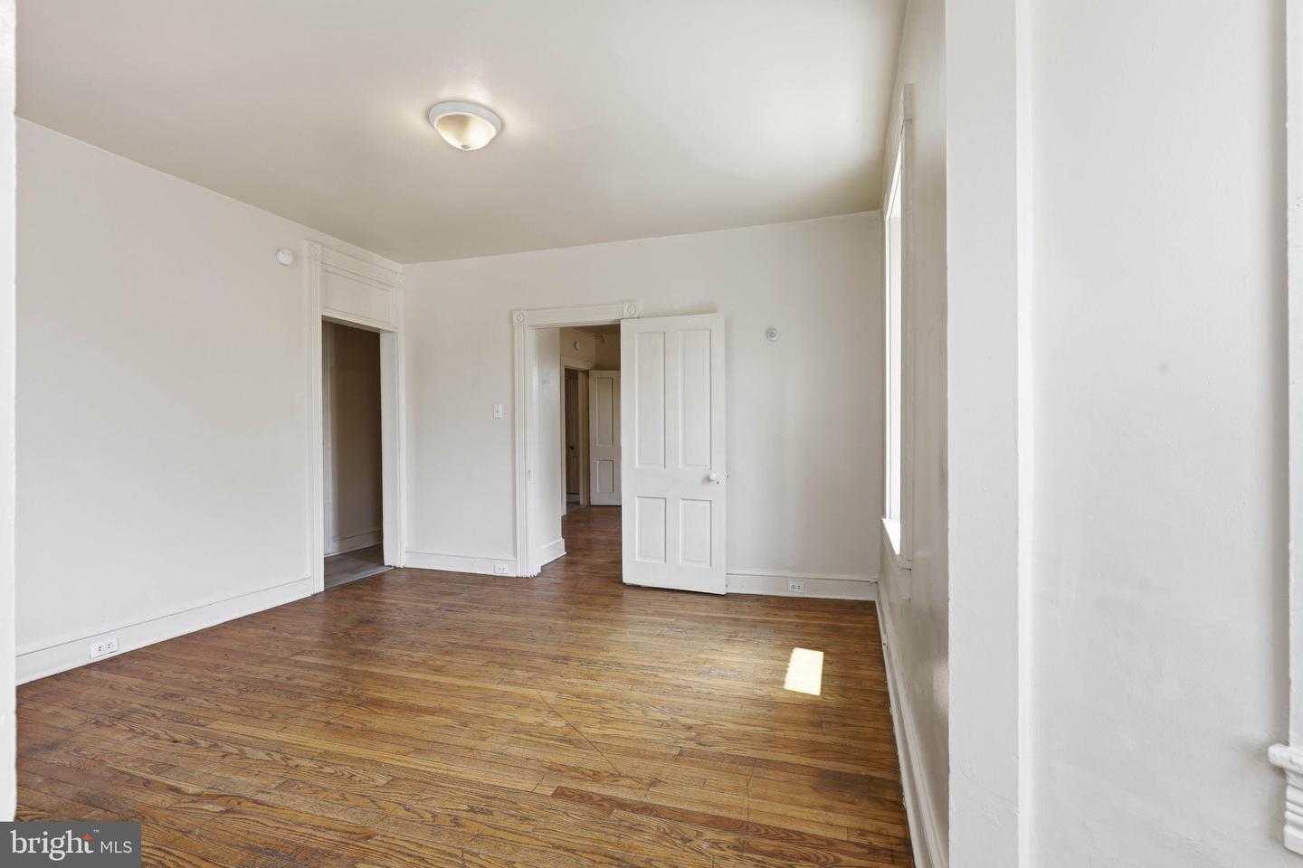 121 Laurel St Property Photo 17
