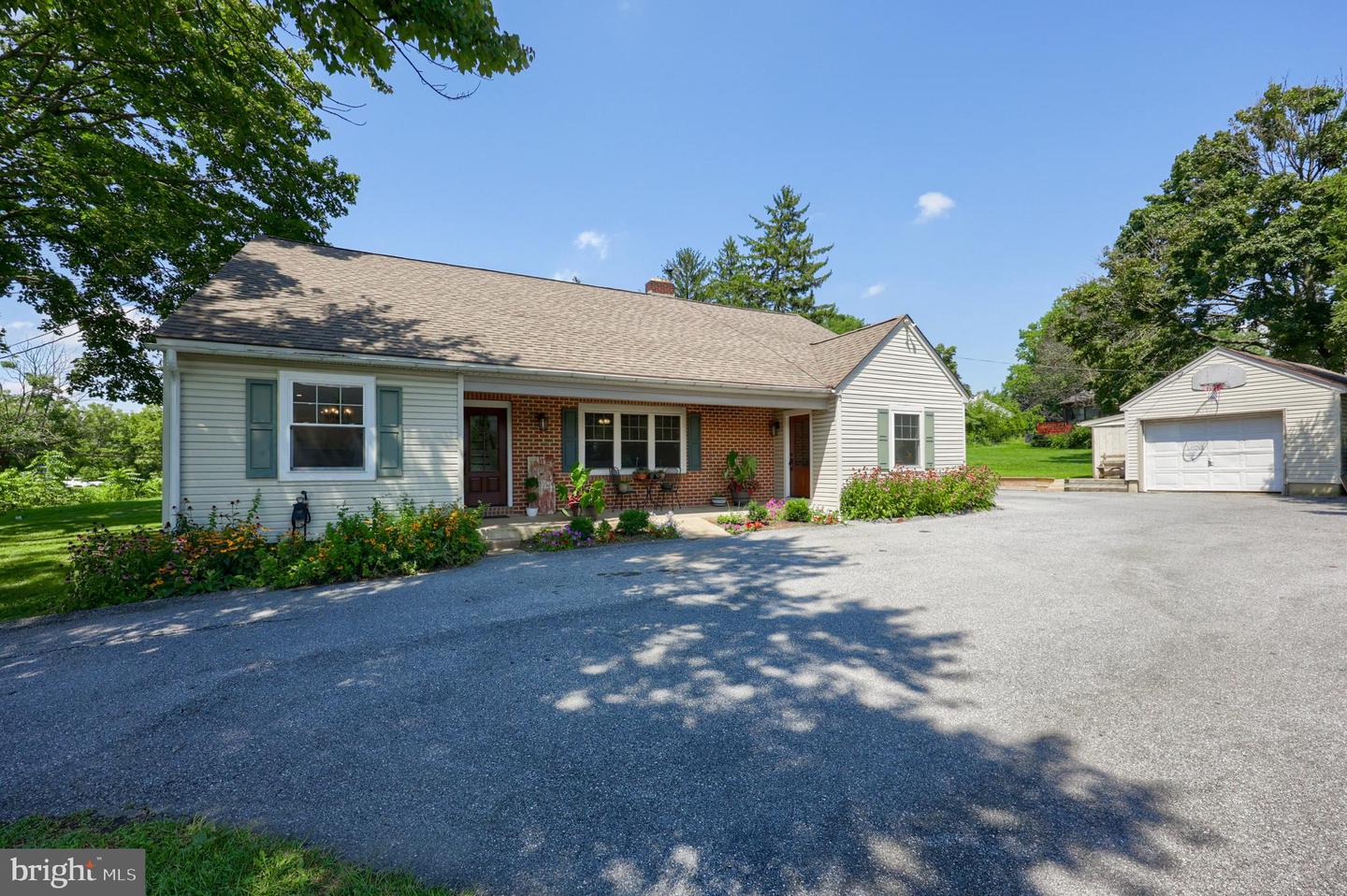 809 Furnace Hills Pike Property Photo 1