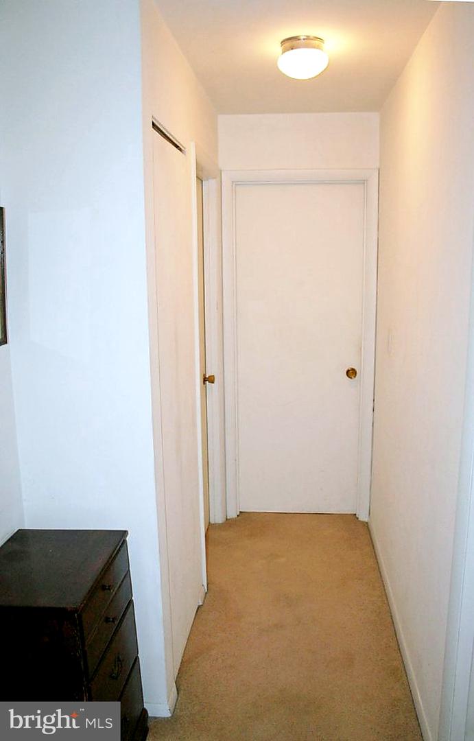 914 W Fairway Dr Property Photo 12