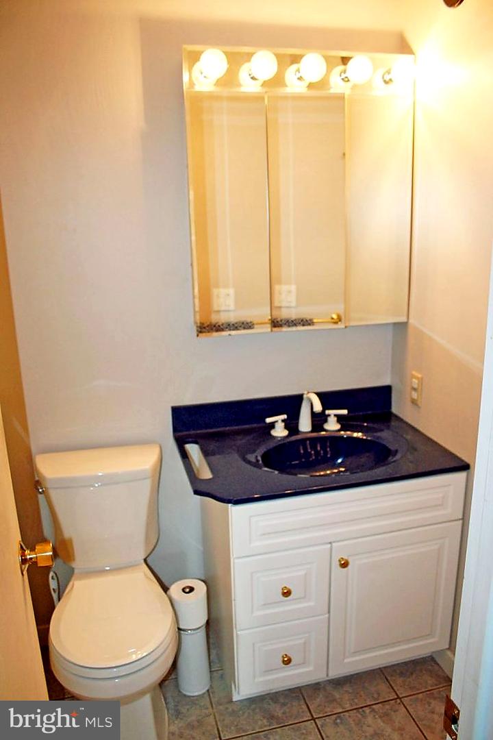 914 W Fairway Dr Property Photo 13