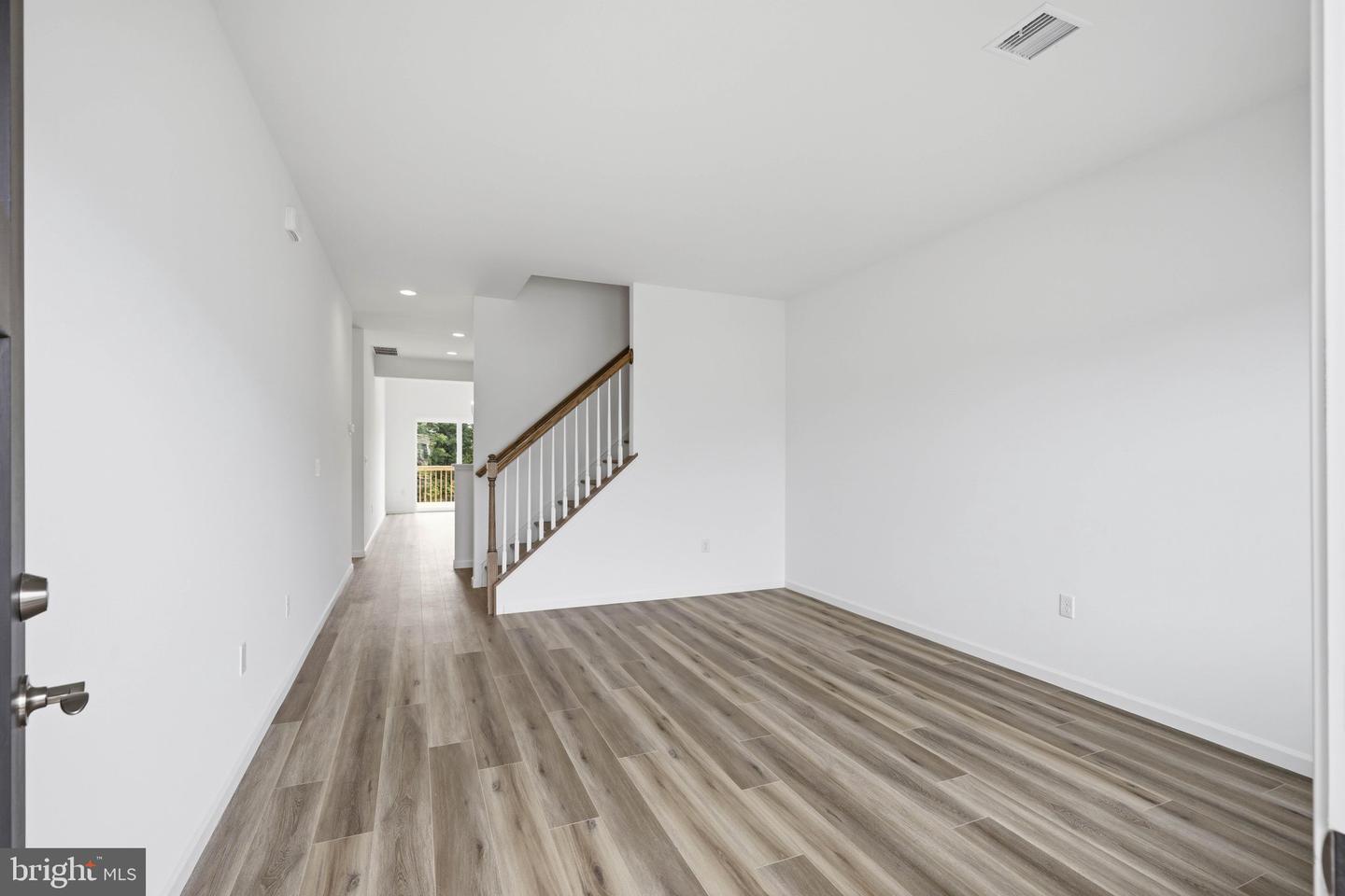 234 Pilgrim Dr Property Photo 6