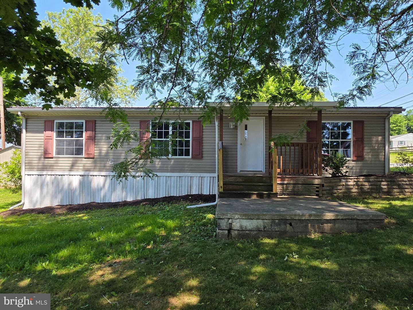 146 N Reamstown Rd Property Photo 16
