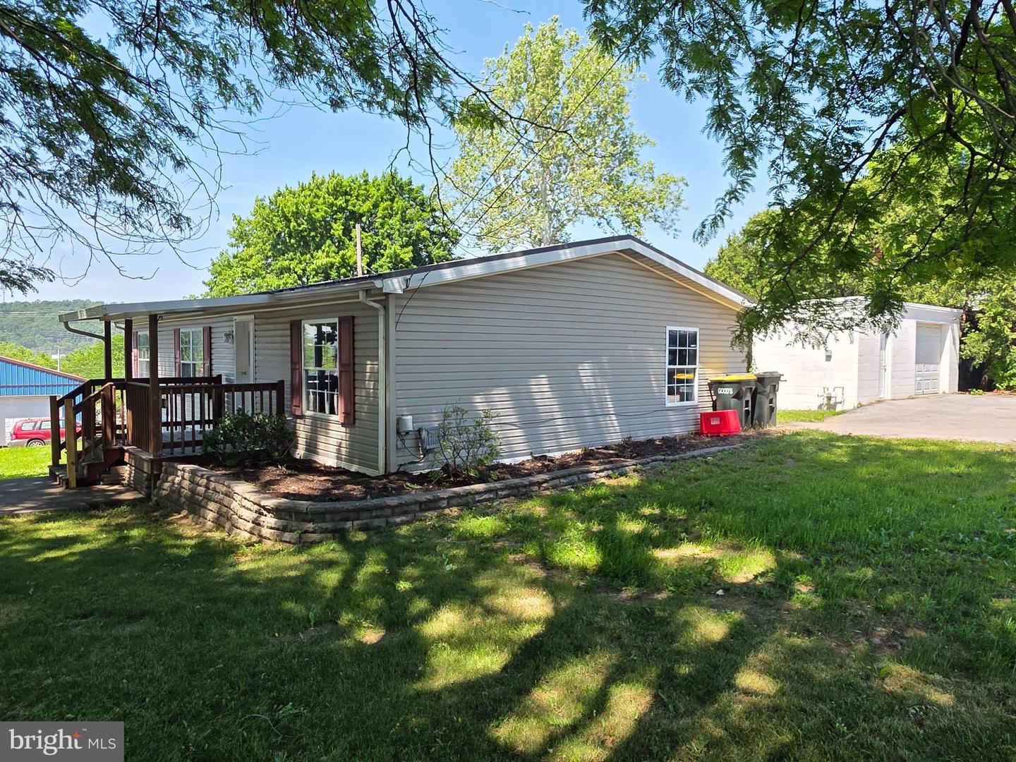 146 N Reamstown Rd Property Photo 18