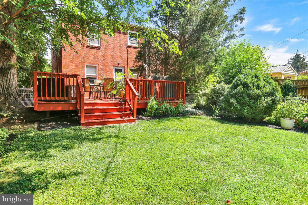 1168 Elm Ave Property Photo 21