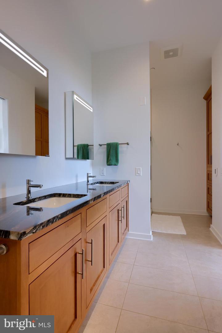 101 N Queen St #404 Property Photo 21