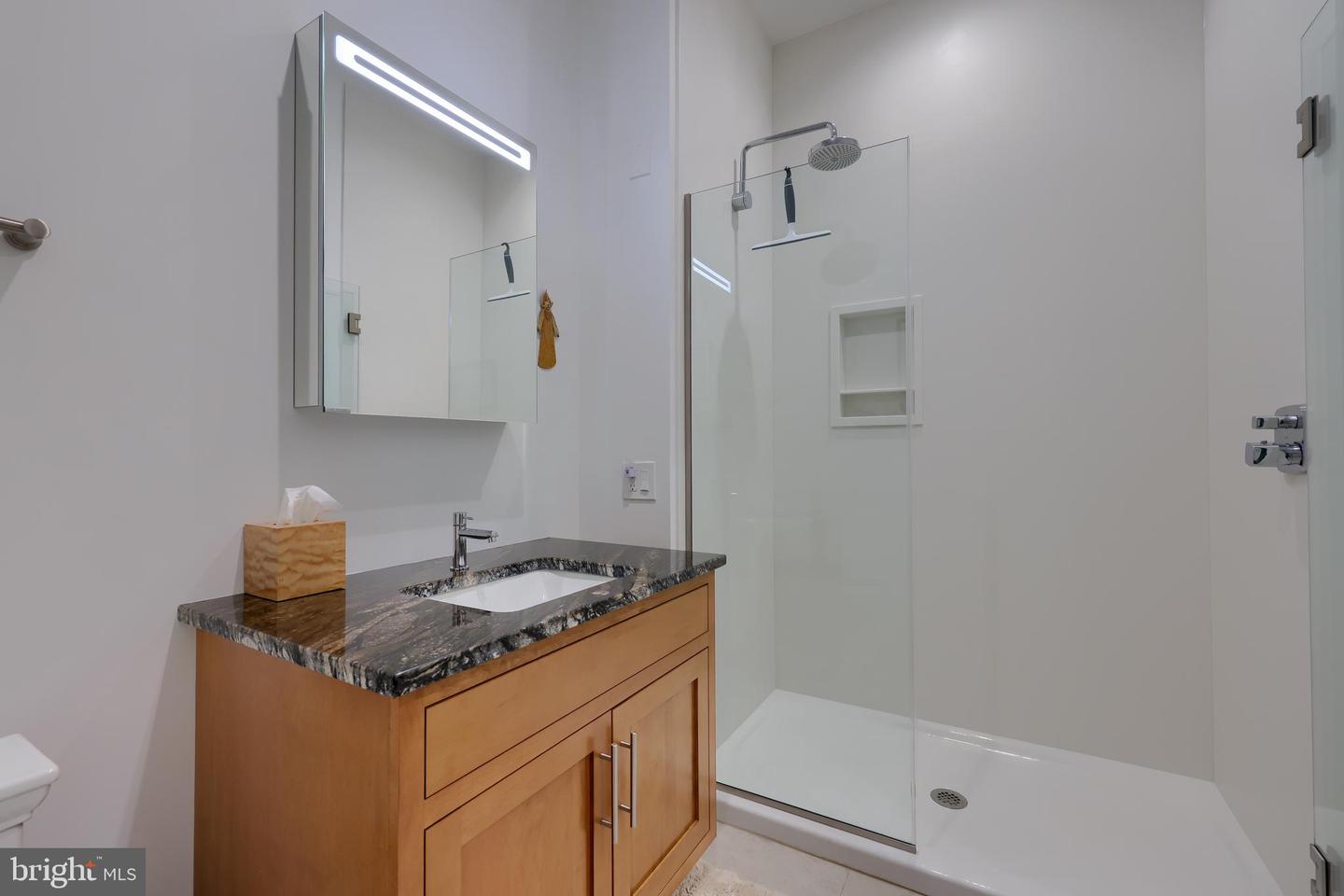 101 N Queen St #404 Property Photo 24