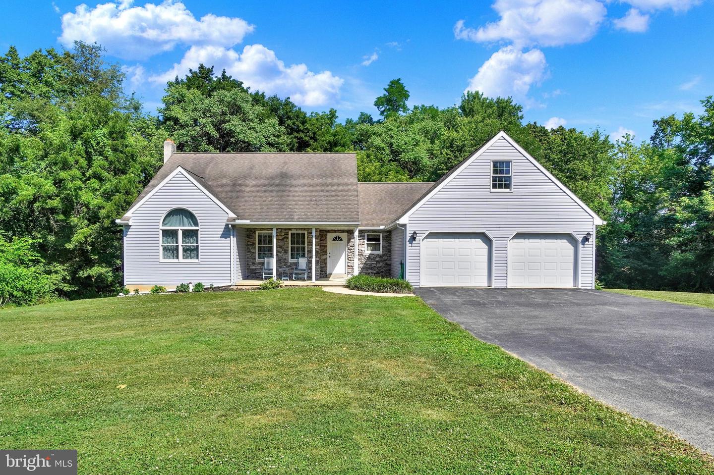176 Falmouth Rd Property Photo 1
