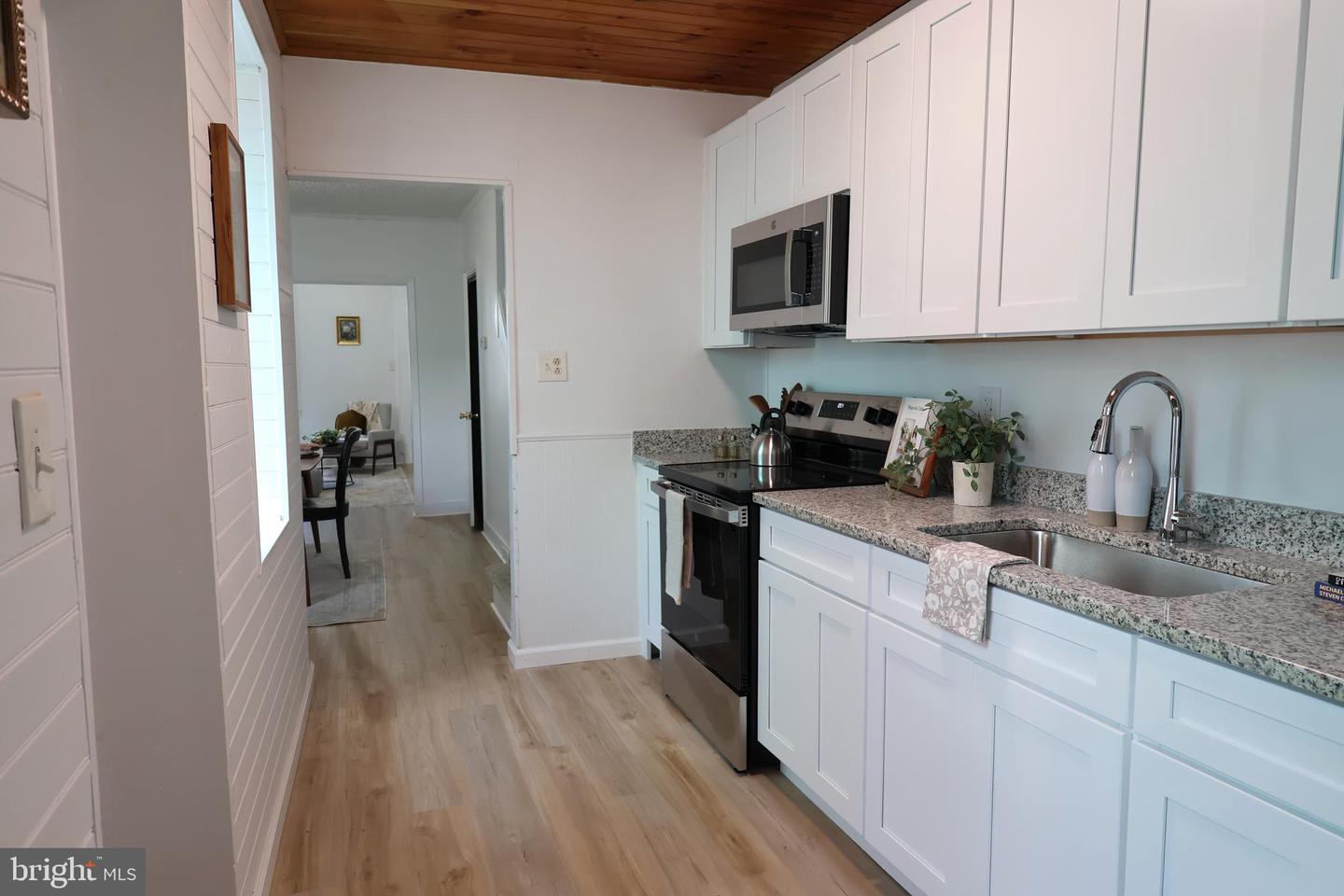 540 Green St Property Photo 9
