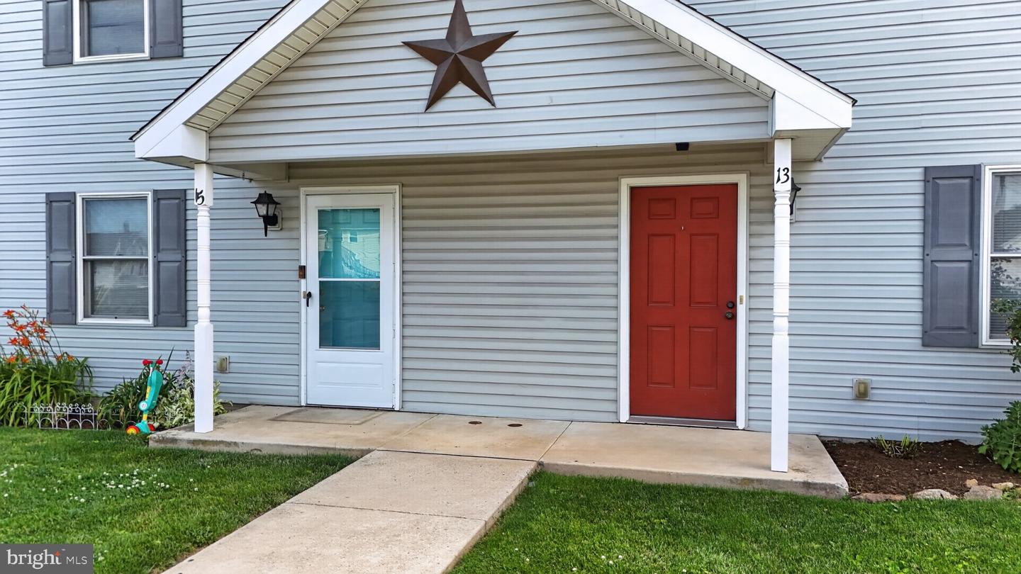 15 Stoltzfus Ln Property Photo 6