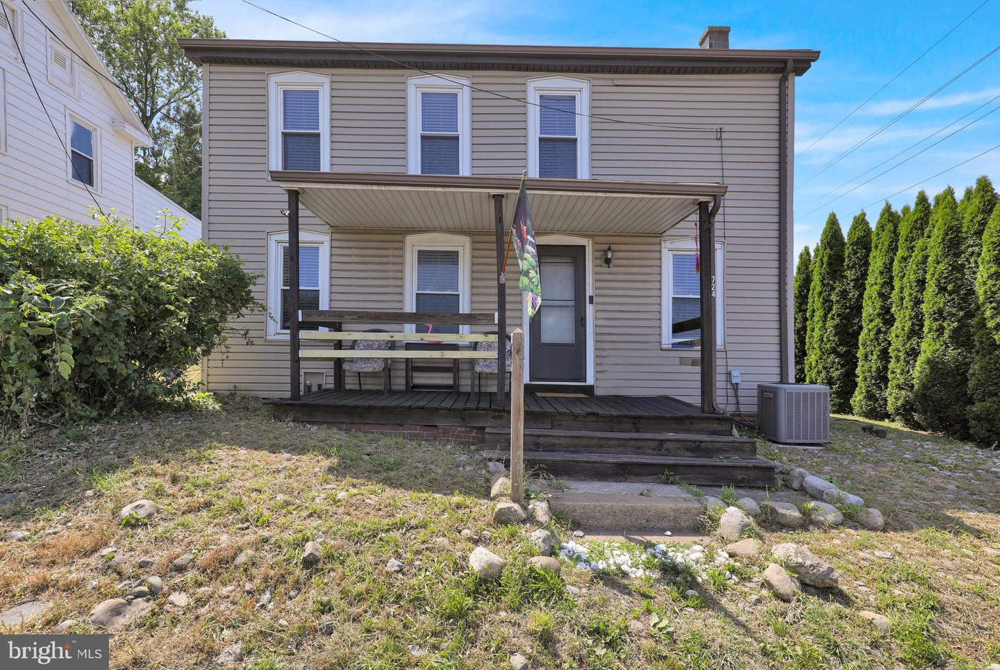 724 Rohrerstown Rd Property Photo 1