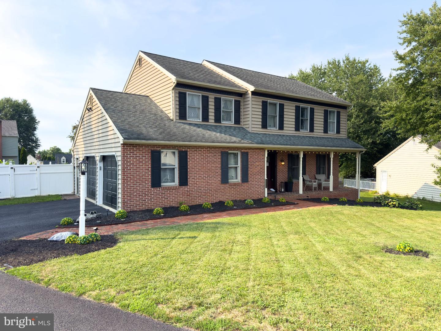1539 S Jefferson Ct Property Photo 1