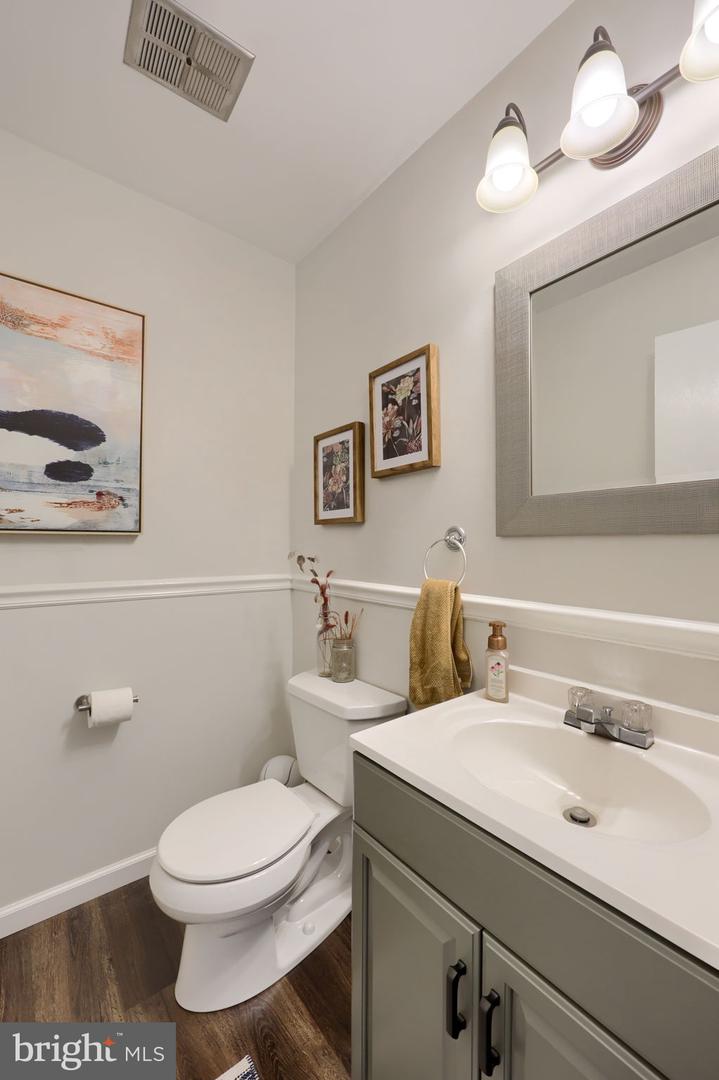 10 Lakeview Pl Property Photo 12