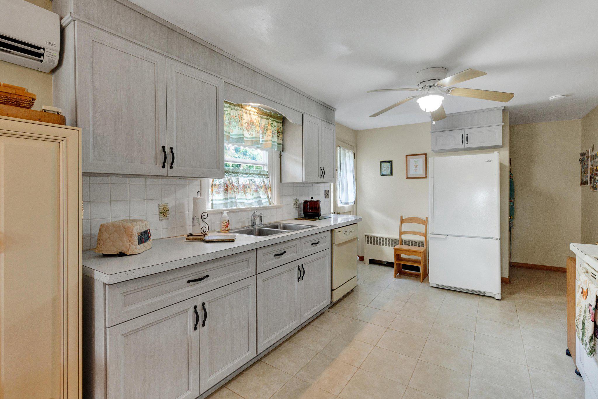 PALA2091824 Property Photo 8