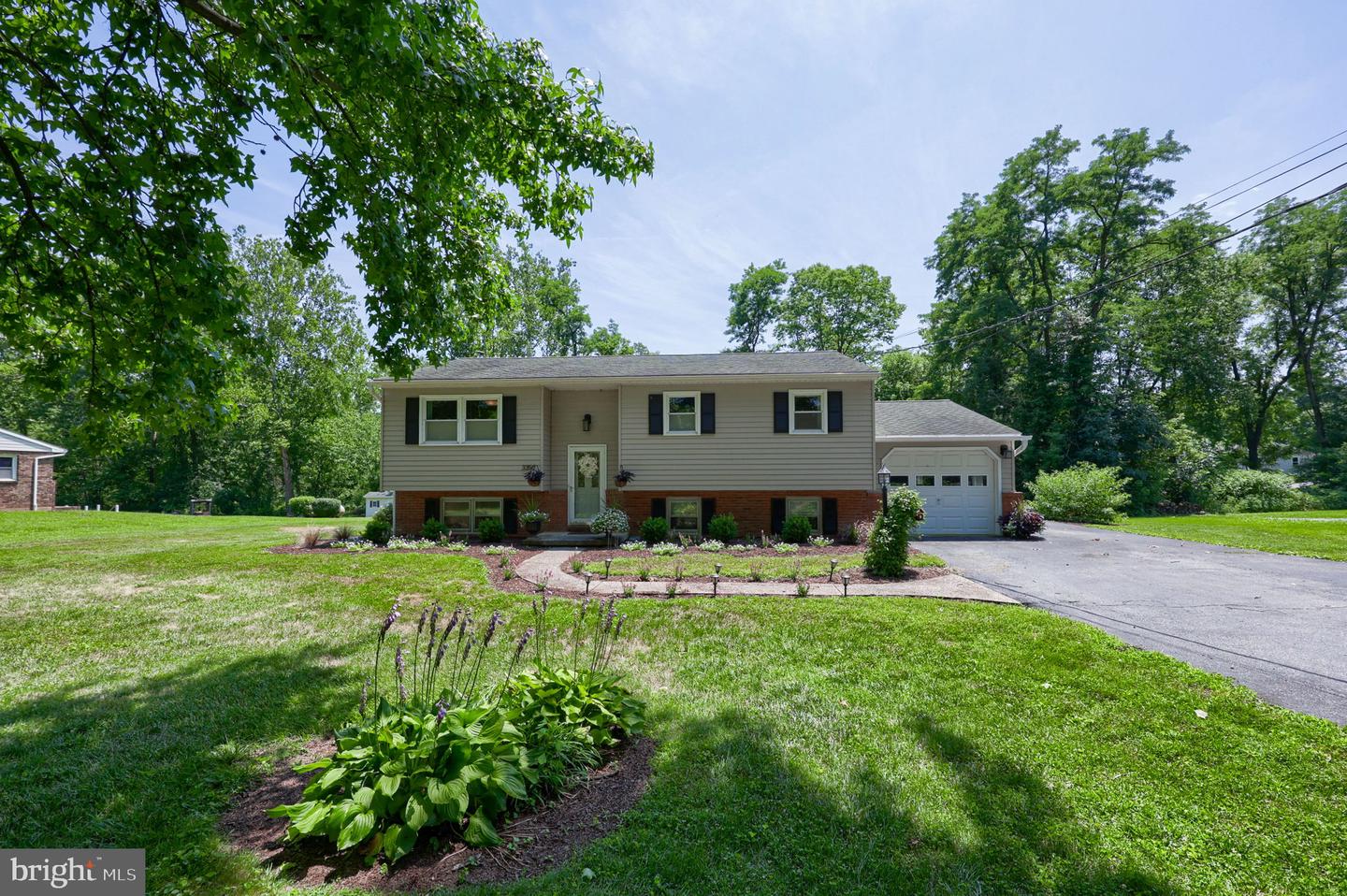 3356 Turnpike Rd Property Photo 2