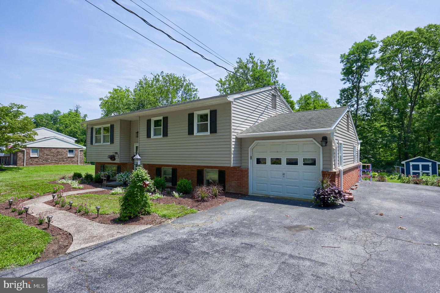 3356 Turnpike Rd Property Photo 4