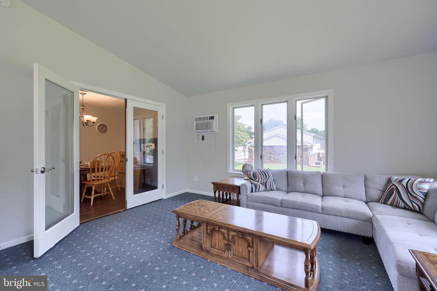 3356 Turnpike Rd Property Photo 12
