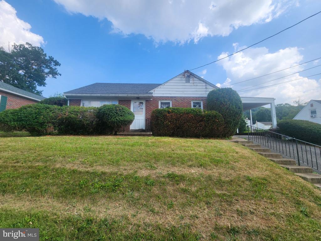 465 Lincoln Ave Property Photo 1
