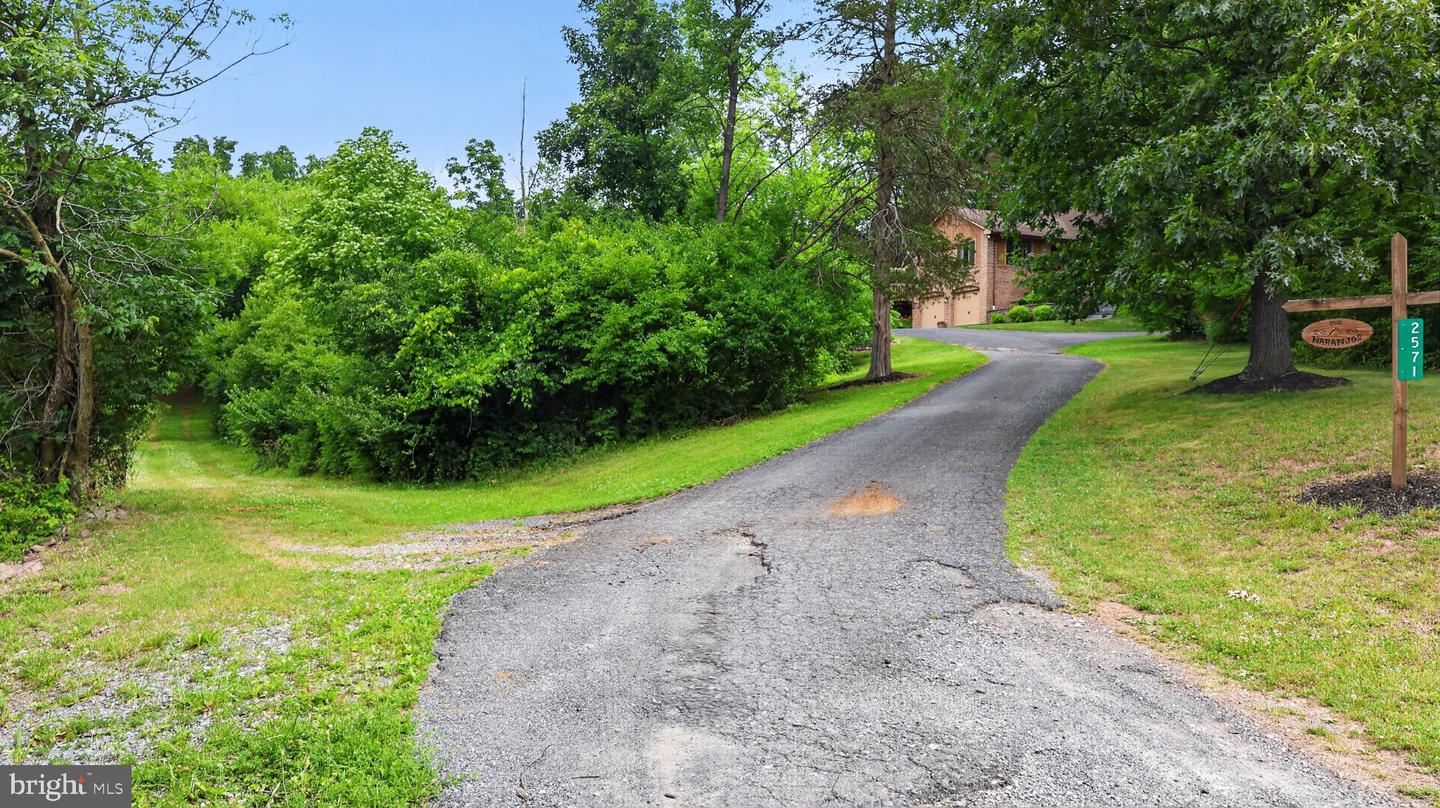 2571 Valley View Rd Property Photo 16