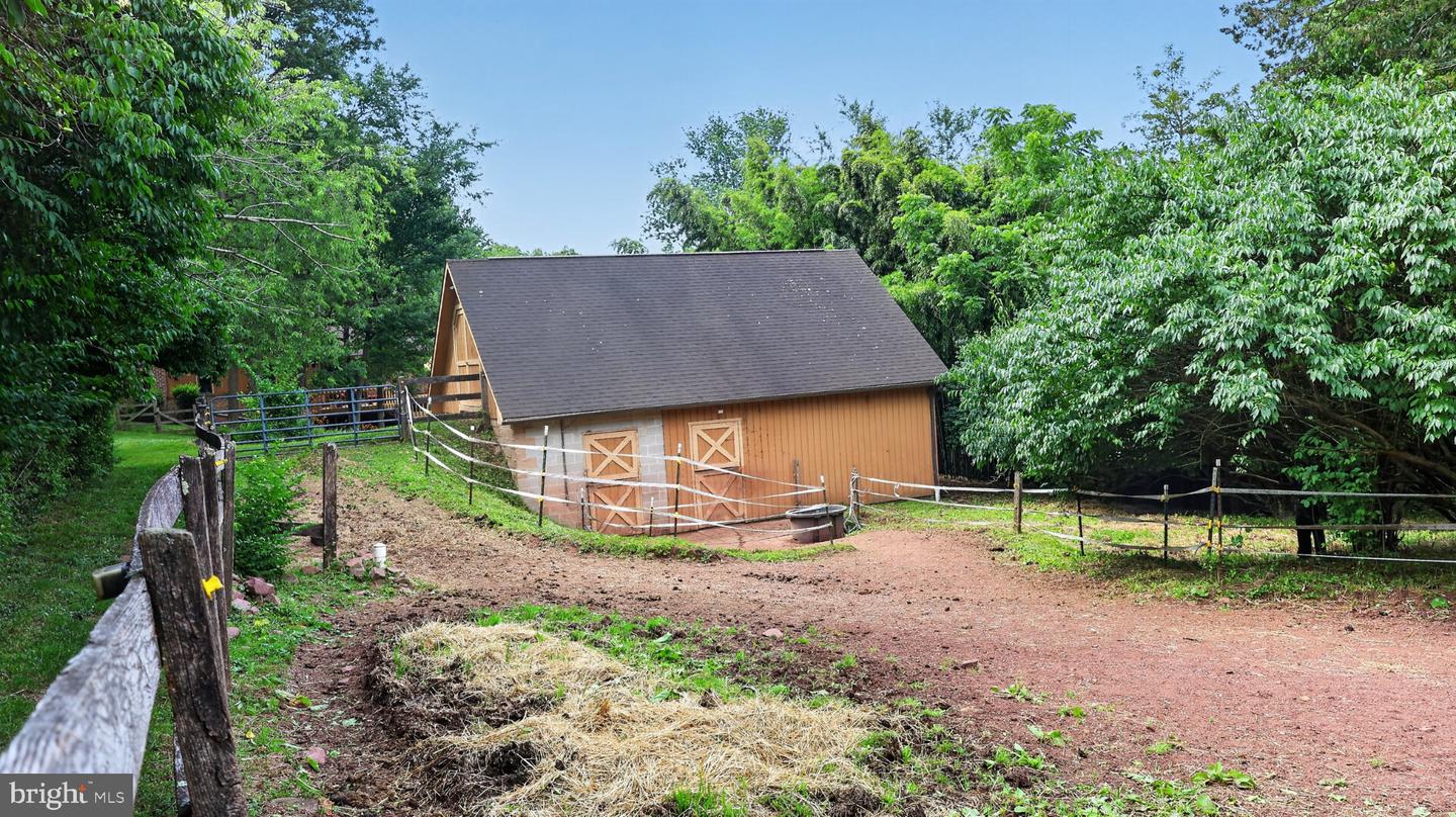 2571 Valley View Rd Property Photo 55