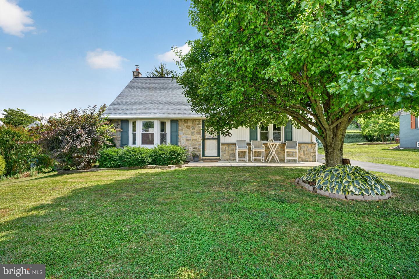 4 Bauer Ave Property Photo 1