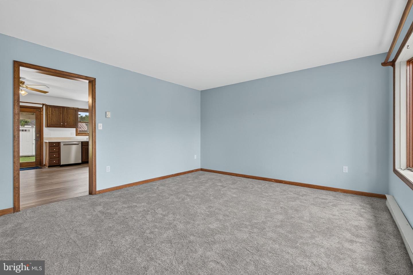 272 Riverview Dr Property Photo 3