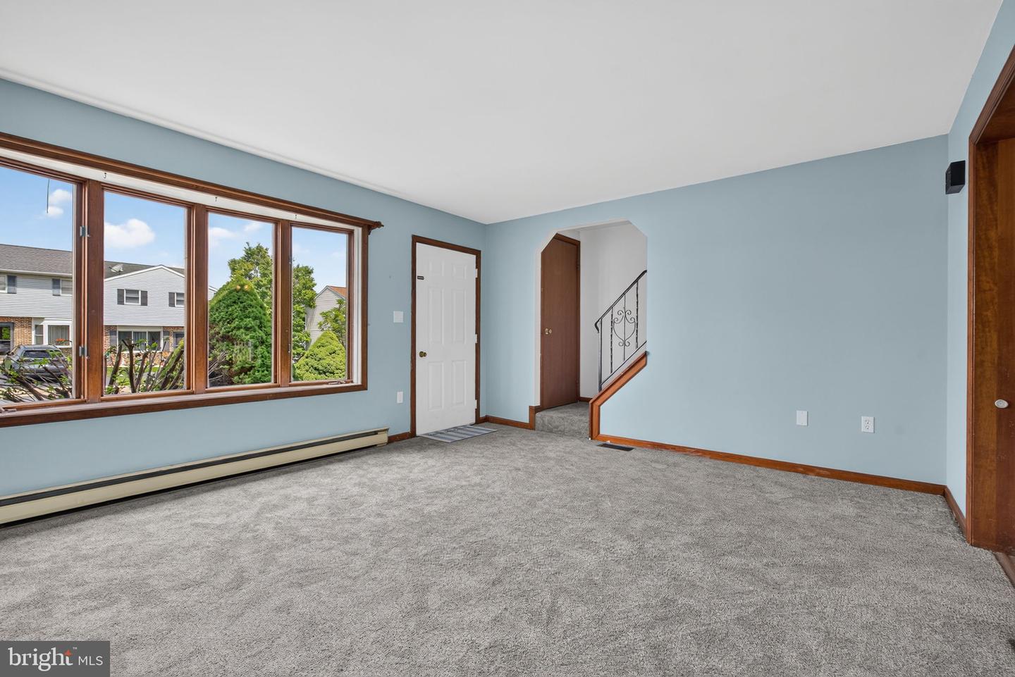 272 Riverview Dr Property Photo 4