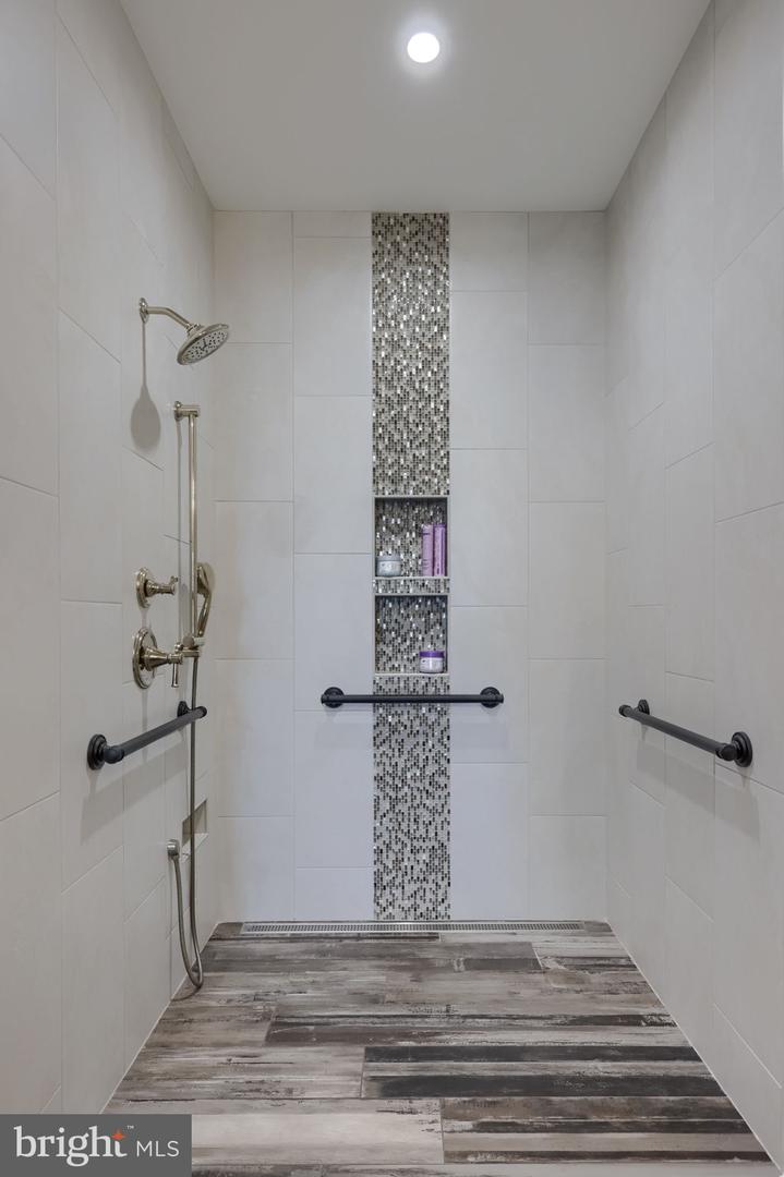 1068 Constitution Dr Property Photo 39