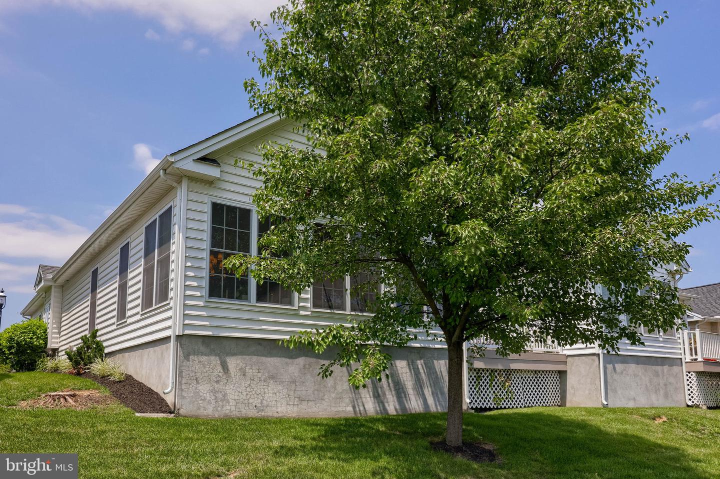 1068 Constitution Dr Property Photo 58