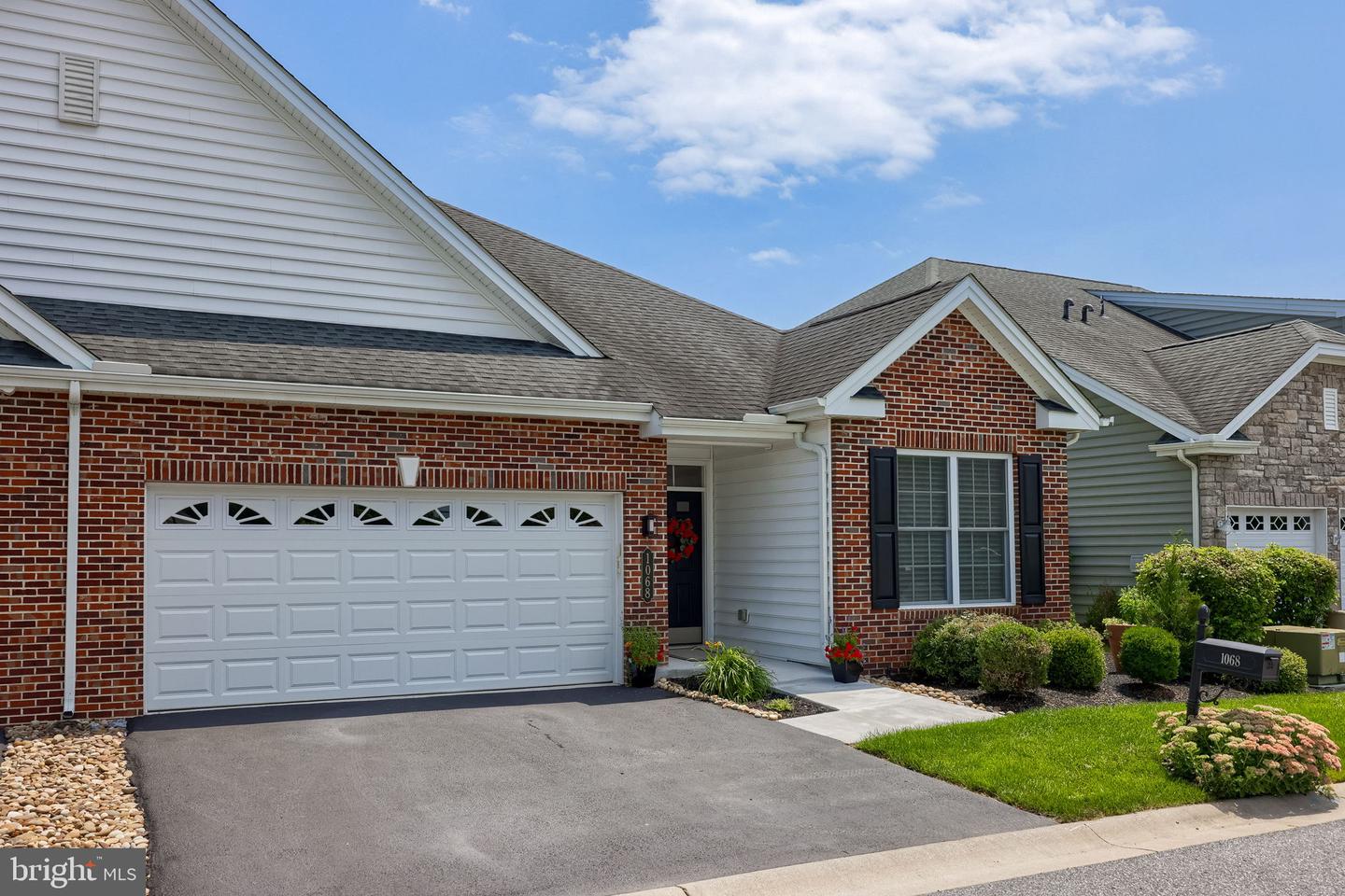 1068 Constitution Dr Property Photo 61