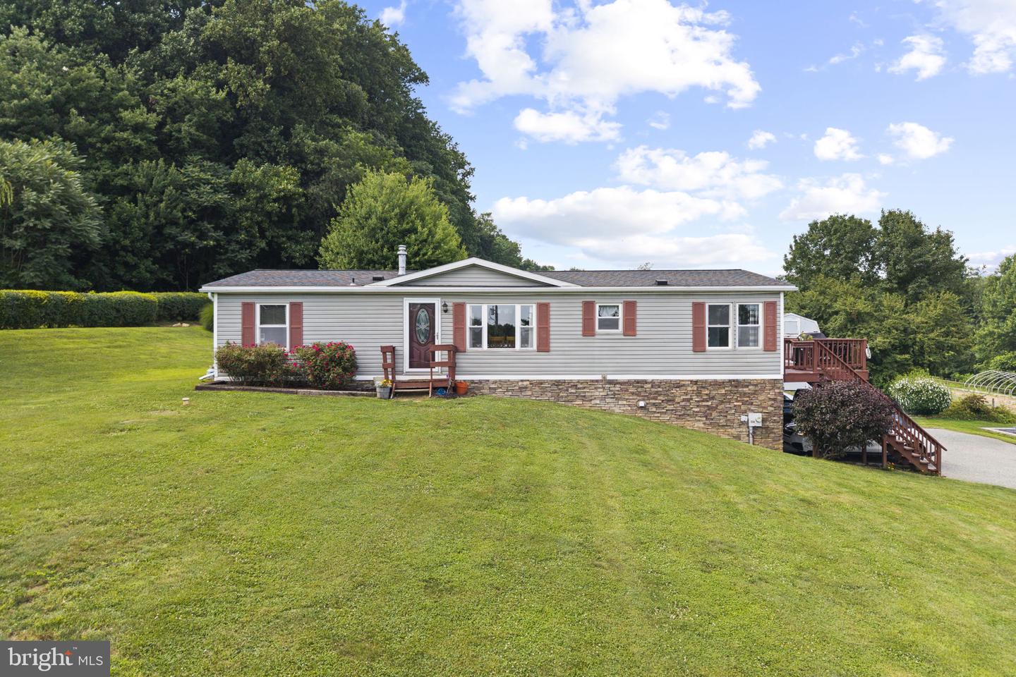 966 Buck Rd Property Photo 1
