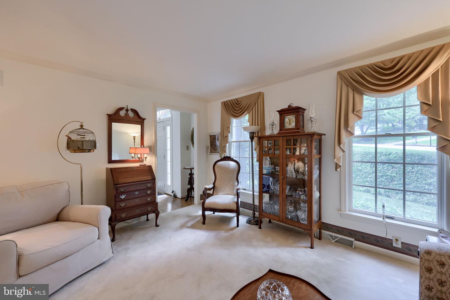 1 Warren Cir Property Photo 8