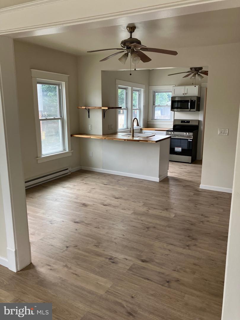 30 E Stiegel St Property Photo 17